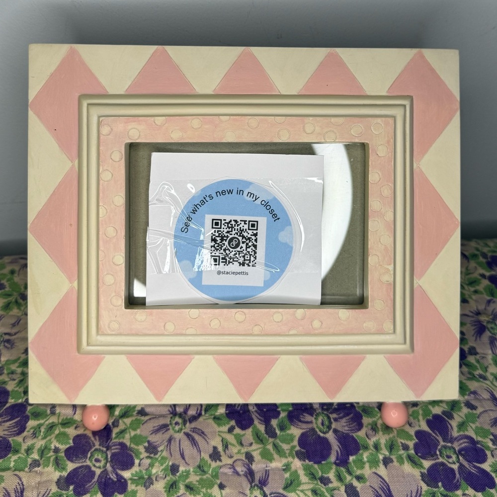 Russ vintage photo frame pink and white
